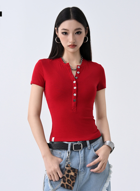 it :5cm/FIVECM红色多扣半开领短袖t恤女2025新款夏短款修身上衣