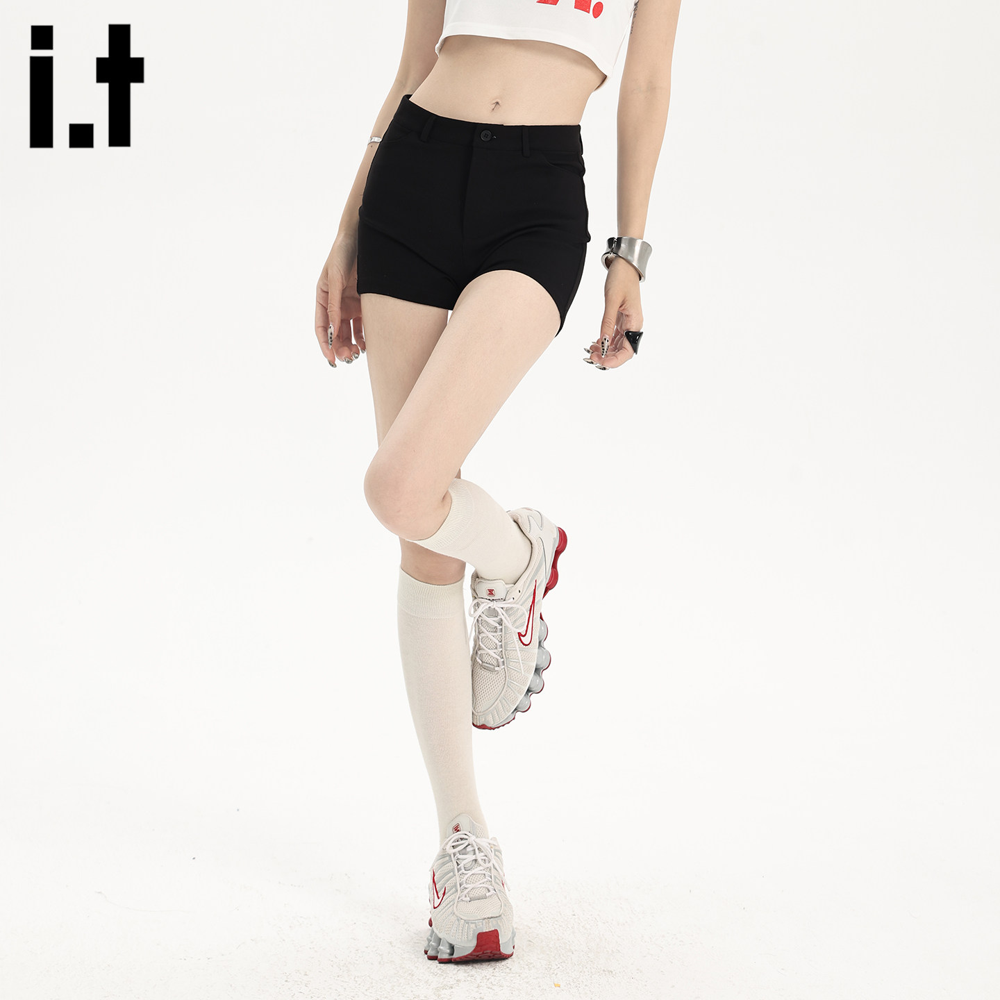 itFIVECM弹力小个子牛仔短裤女