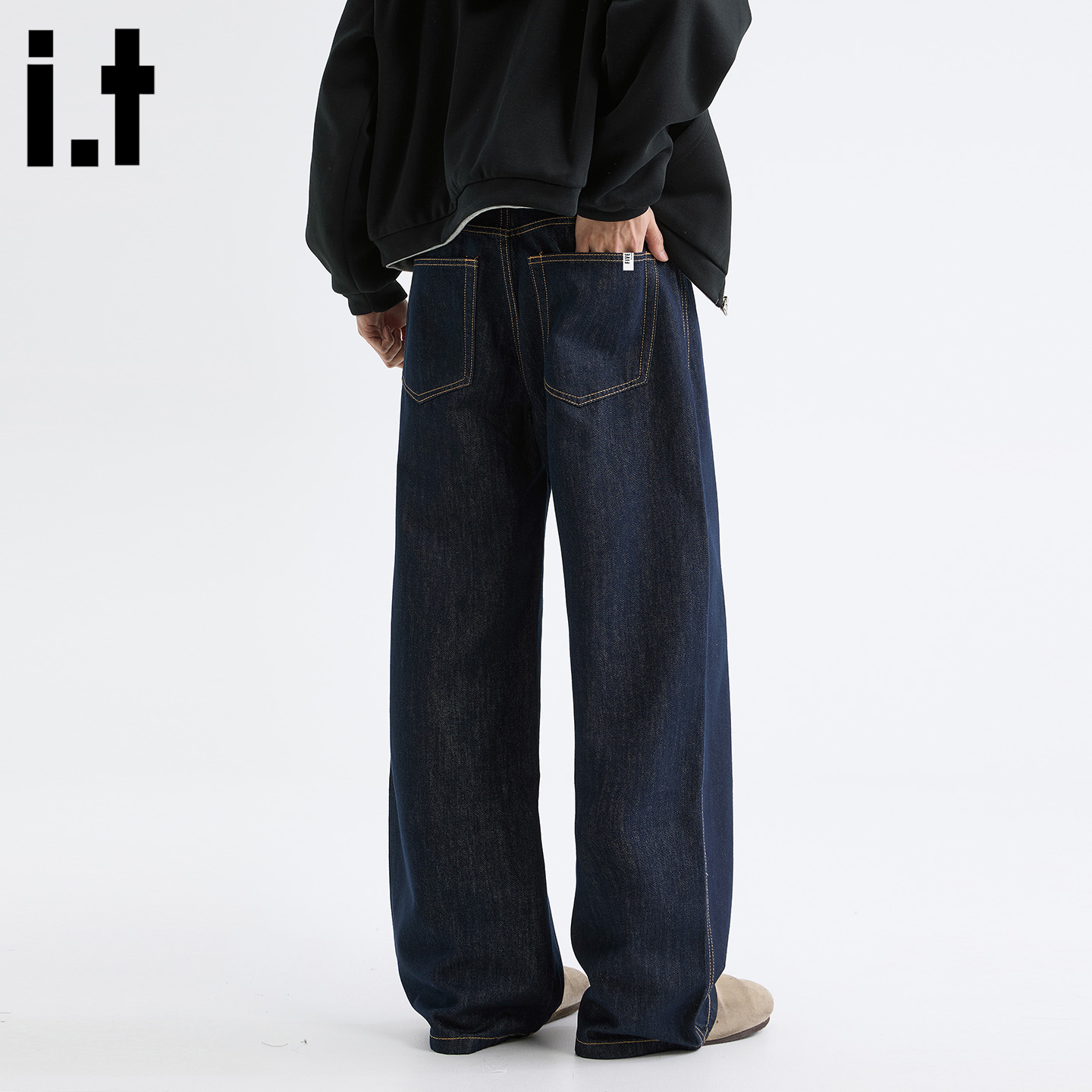 简约时尚经典蓝色牛仔裤