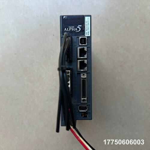 富士伺服驱动器RYT101D5-VS2，100W，，