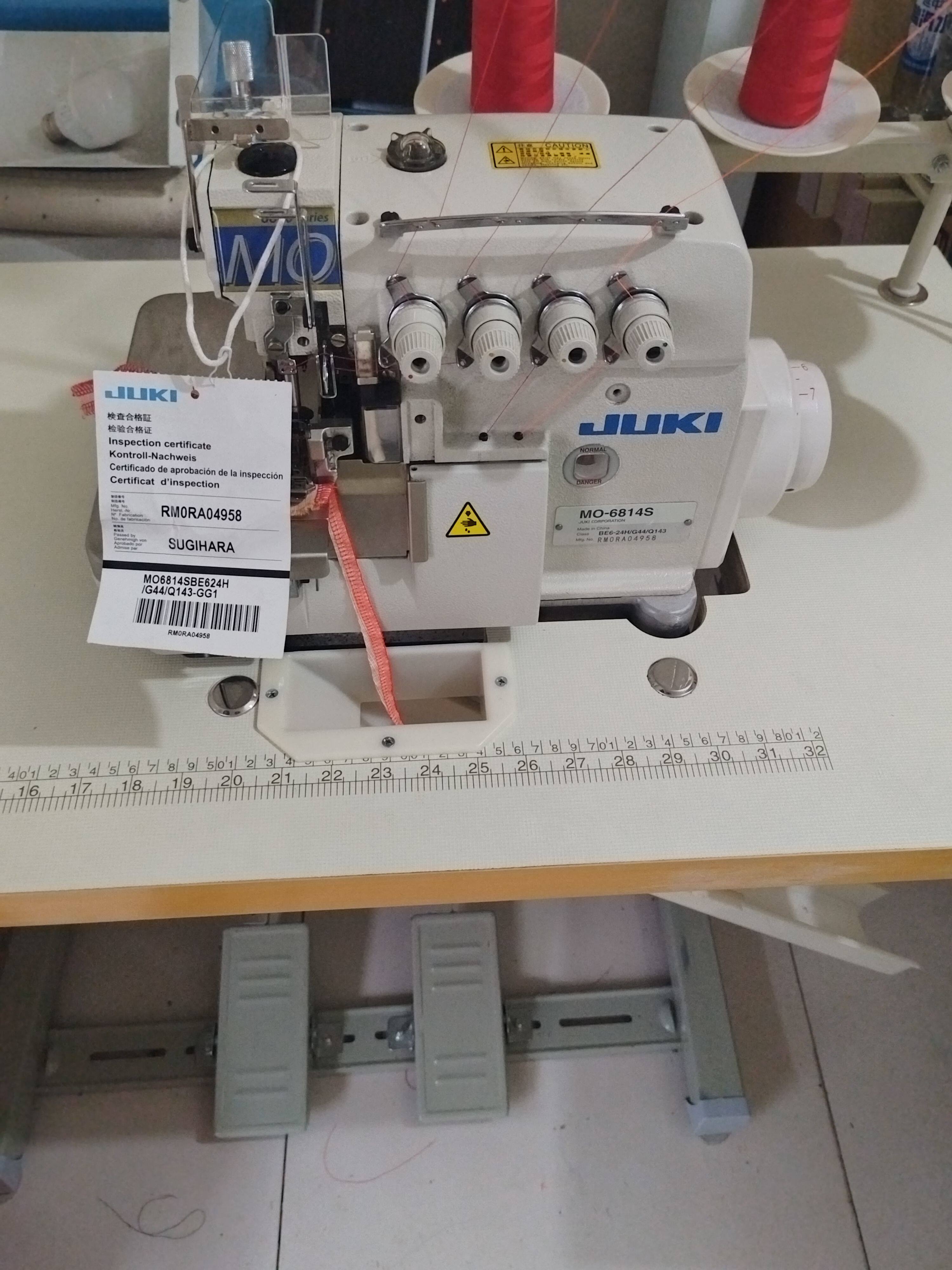 日本重机6814s拷边机,包缝机,9.9成新,实物图片