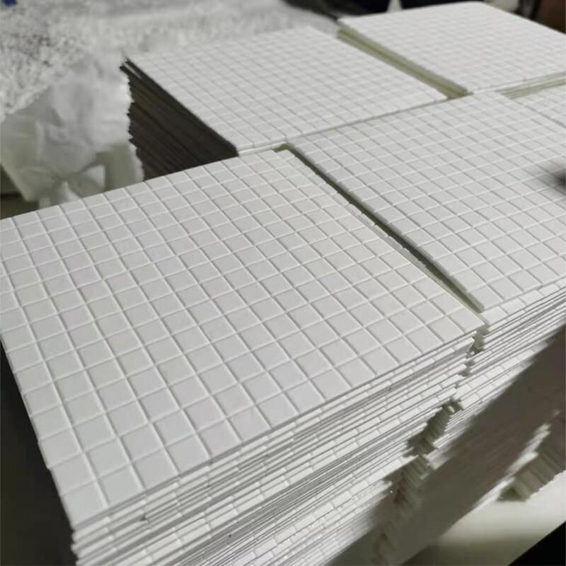 氧化铝耐磨陶瓷片马赛克电厂管道衬片贴片钢厂矿山磁选机高铝衬片