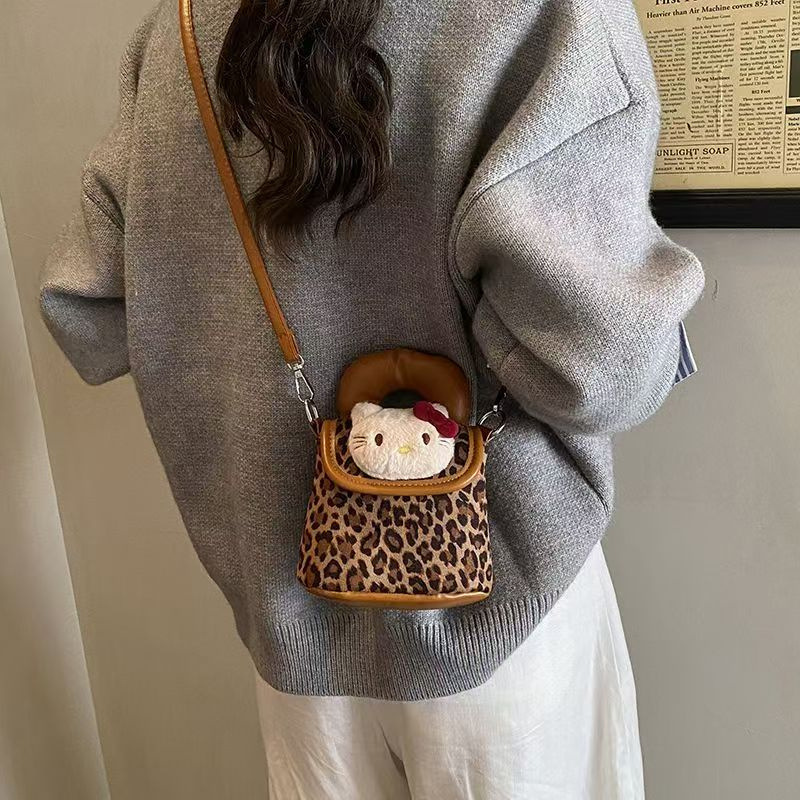 2025新款秋冬豹纹猫咪可爱迷你单肩斜挎包小众时尚百搭出游小挎包