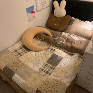 晚安猫博主风ins拼接碎花保暖牛奶绒四件套加厚绒花边三件套床品