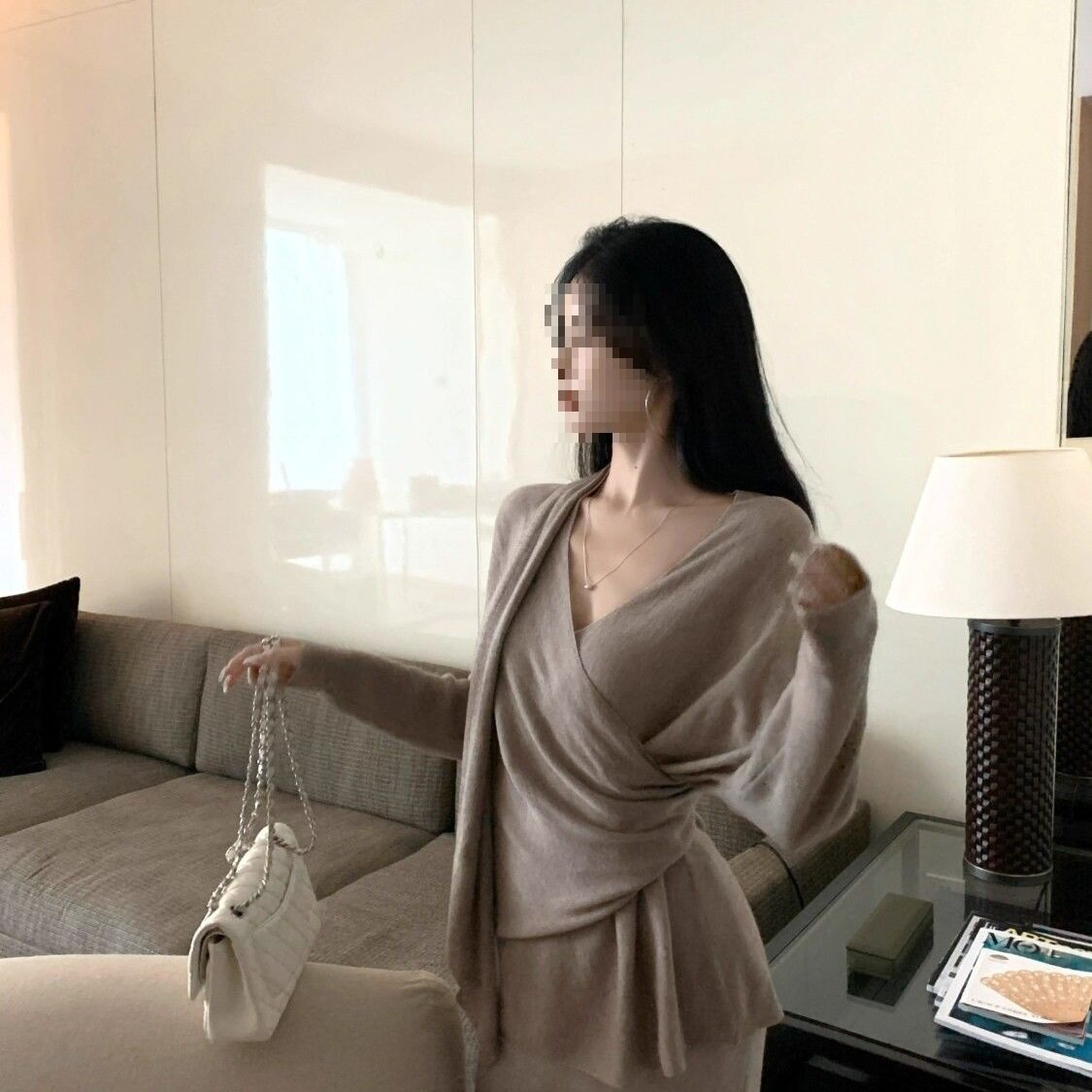 大码女装春季慵懒风交叉V