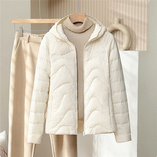 2025秋冬新款轻薄羽绒服女连帽短款90白鸭绒轻便时尚保暖休闲外套