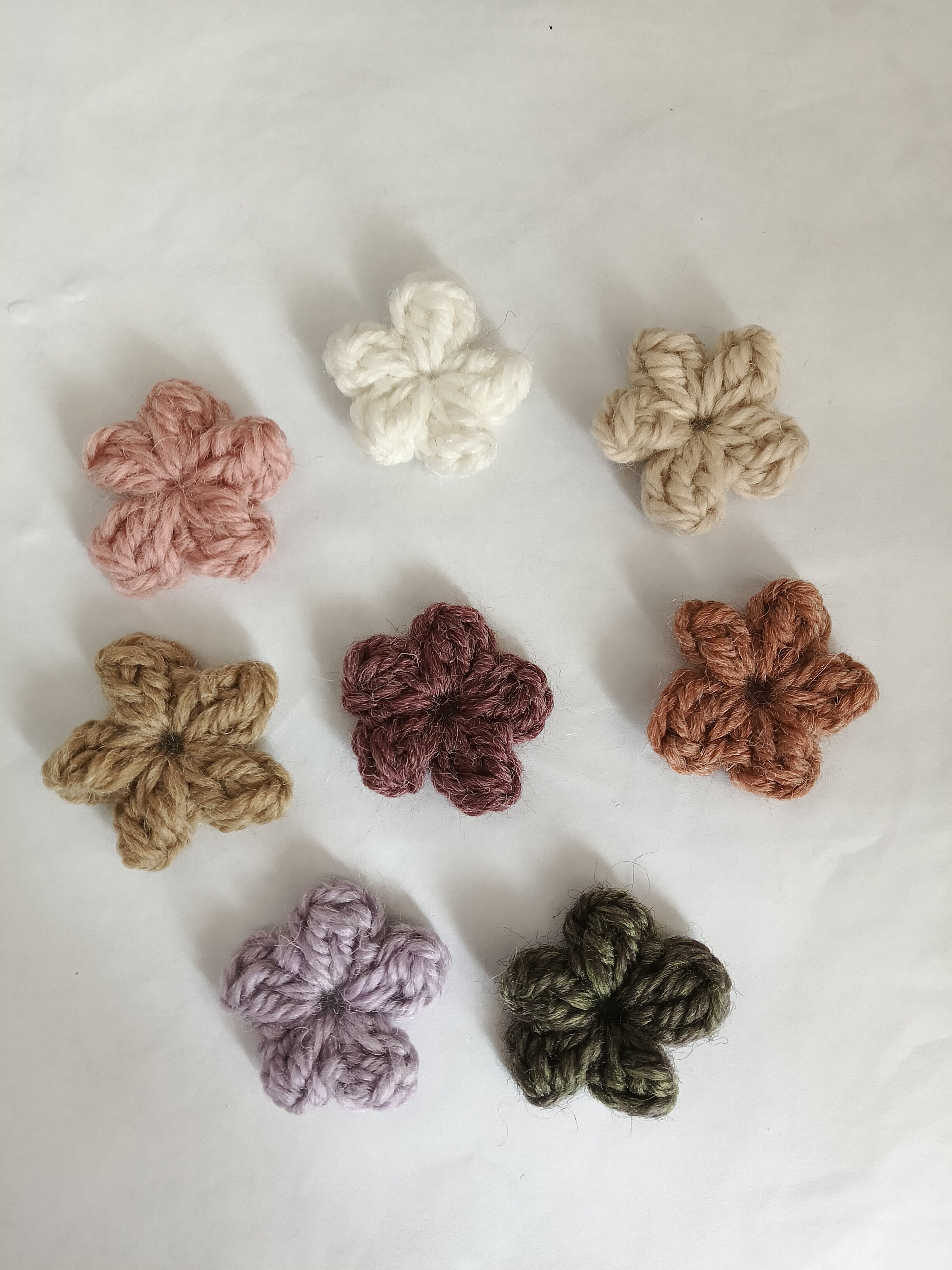 手钩毛线花朵泡芙小花朵服装辅料