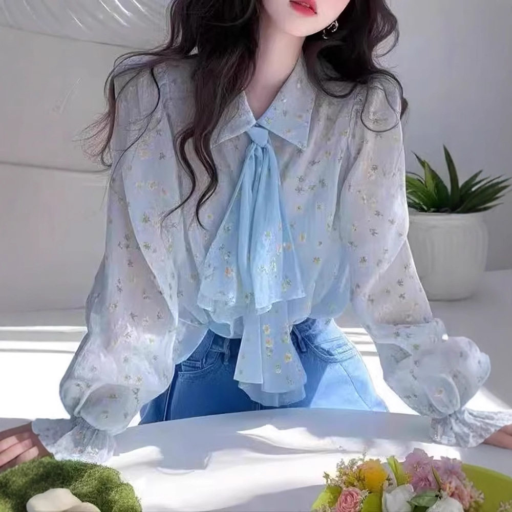 春装2025新款小衫设计感蓝色碎花衬衫女款高级感轻奢气质减龄