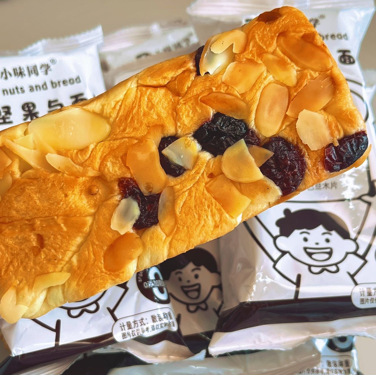 小味同学黄油坚果与面包600g巴旦木片蔓越莓吐司代餐点心厚切面包