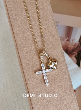 新品85折】咖啡金十字架镶钻项链女小众精致锁骨链轻奢高级感颈链