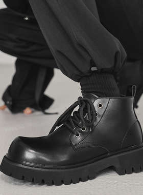 新款男鞋马丁靴男高帮英伦风黑色工装机车靴增高中帮短靴子-