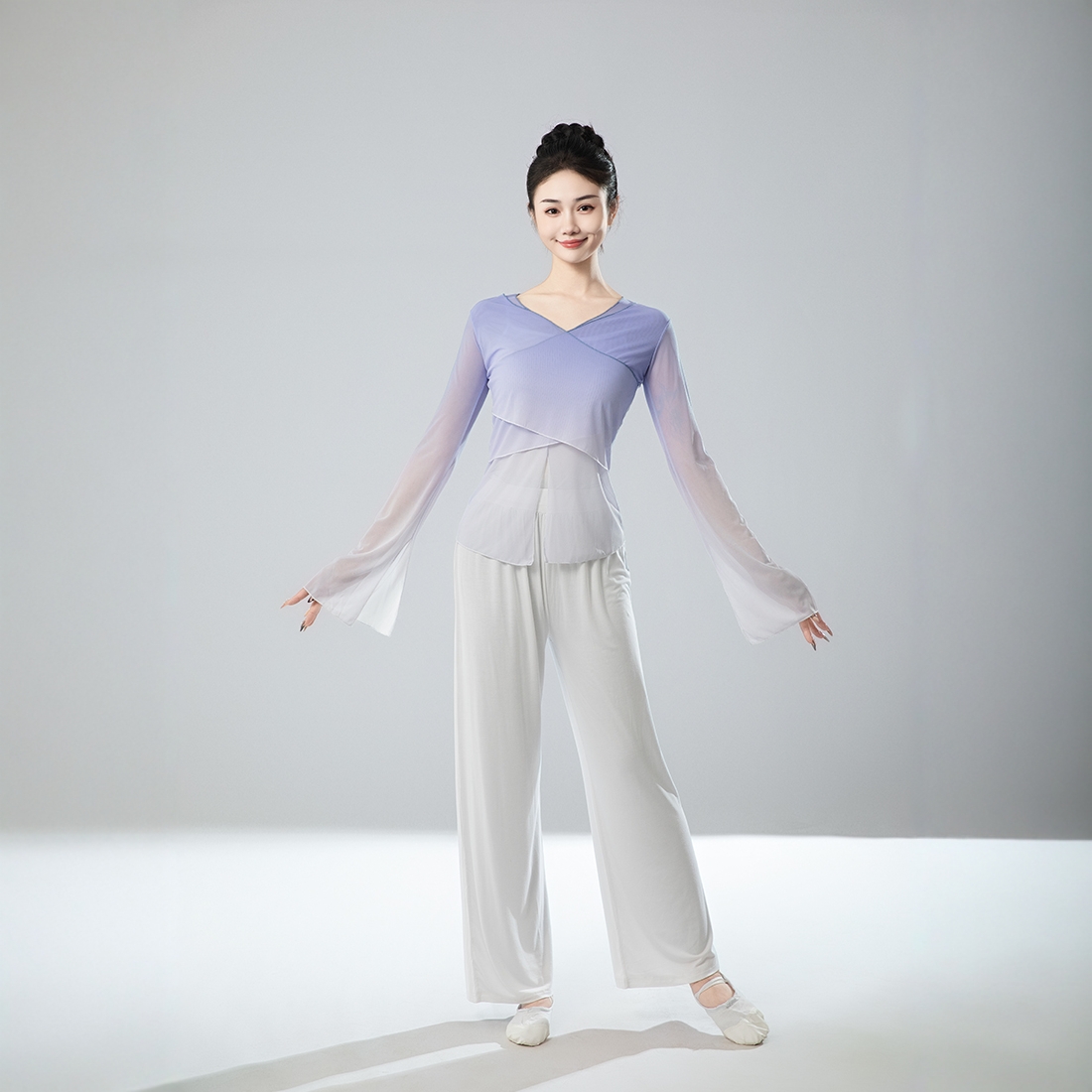漂亮渐变舞蹈纱衣气质舞蹈练功服