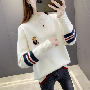 小熊半高领毛衣女宽松2026秋冬新款韩版刺绣打底针织衫上衣潮