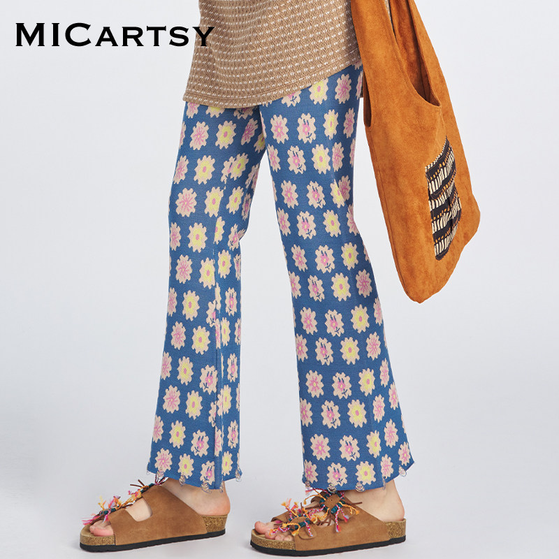 MICartsy王紫珊2025秋冬新款蓝色针织花朵微喇针织裤