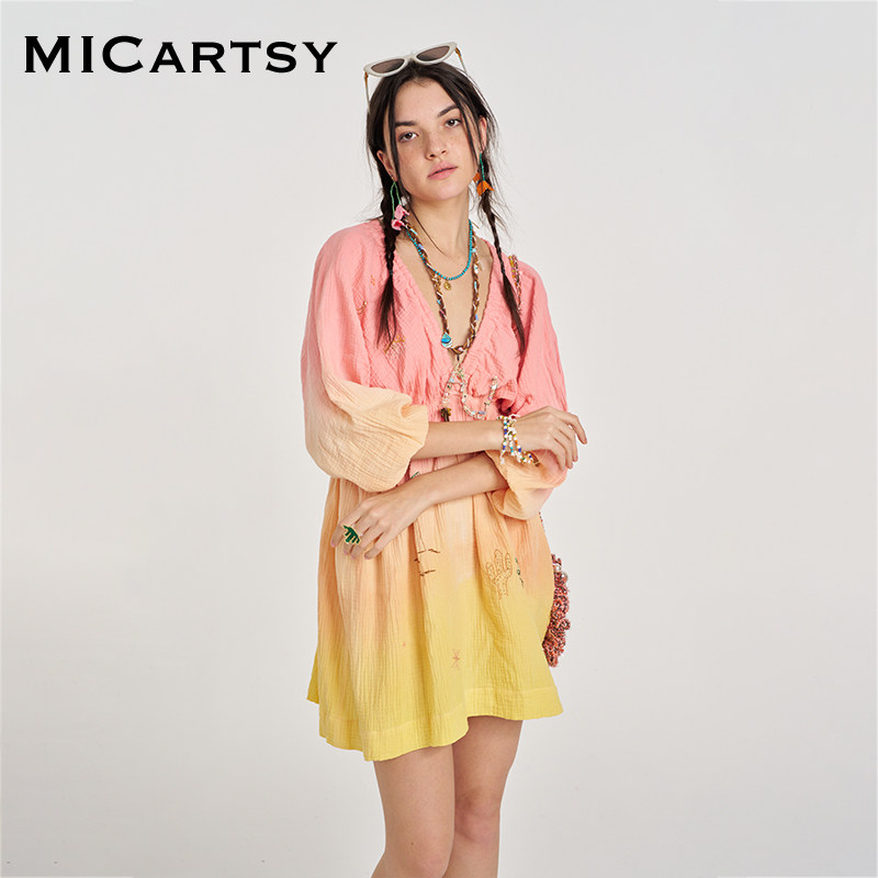 MICartsy王紫珊2025春夏新款橘黄色扎染手工钉珠深V领连衣裙