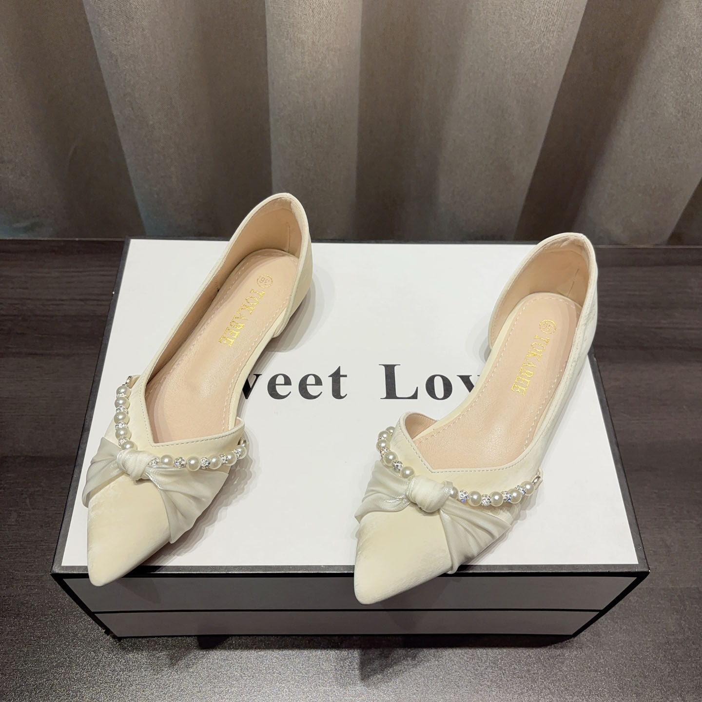 法式侧空单鞋女2026春夏季新款仙女风珍珠尖头浅口平底温柔晚晚鞋,女鞋,浅口单鞋,淘宝优惠券,粉丝福利购,淘宝优惠卷