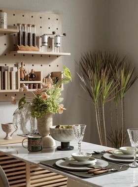 WU.物兮物 北欧现代餐厅餐桌置物架咖啡密封罐磨豆机实木维京人摆