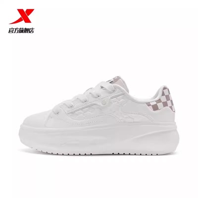 特步女鞋厚底小白鞋板鞋