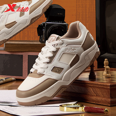 特步男鞋新晖板鞋轻便百搭