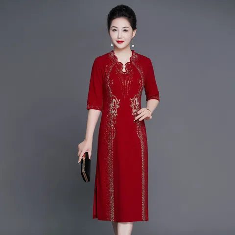 结婚妈妈喜婆婆年轻连衣裙新款气质优雅旗袍钉珠婚宴装礼服时尚