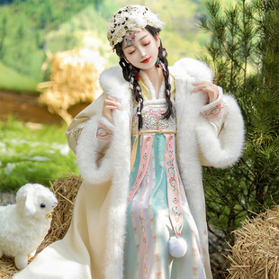 落雪绵绵唐制齐胸襦裙汉服女2025新款原创冬季加绒加厚超仙气古装