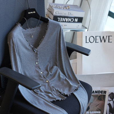 虫小小 木耳边轻薄真丝莱赛尔V领针织开衫女打底T恤衫内搭26A102H