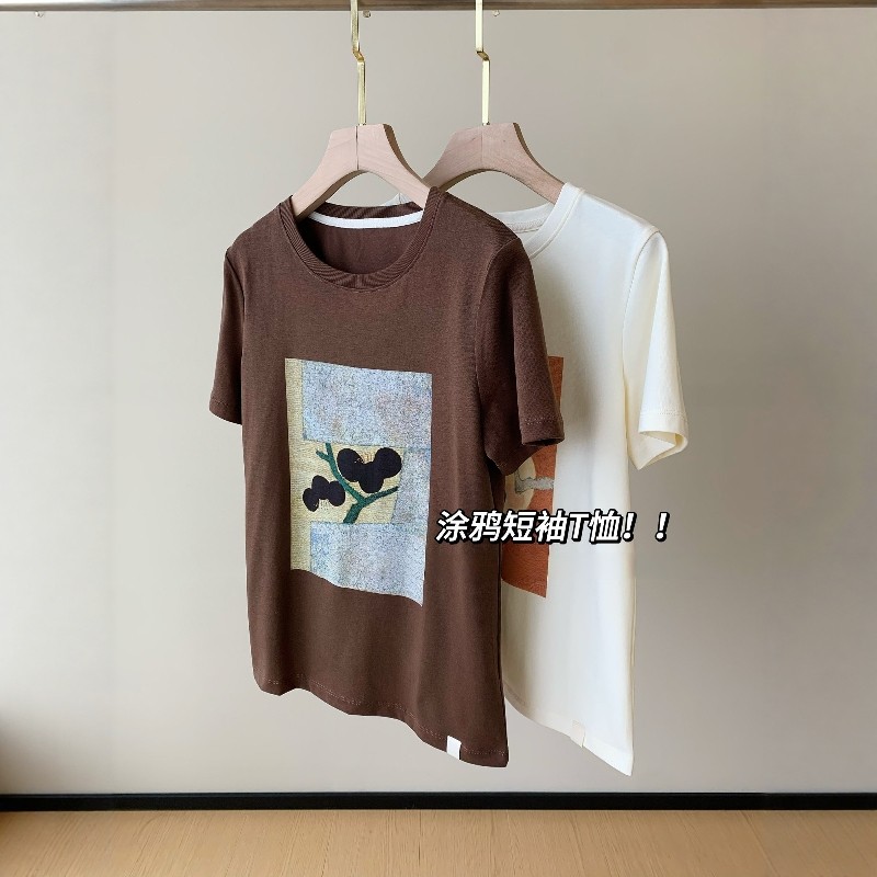 之+涂鸦T！满满的文艺气质~显白显瘦圆领纯棉宽松休闲短袖T恤女26