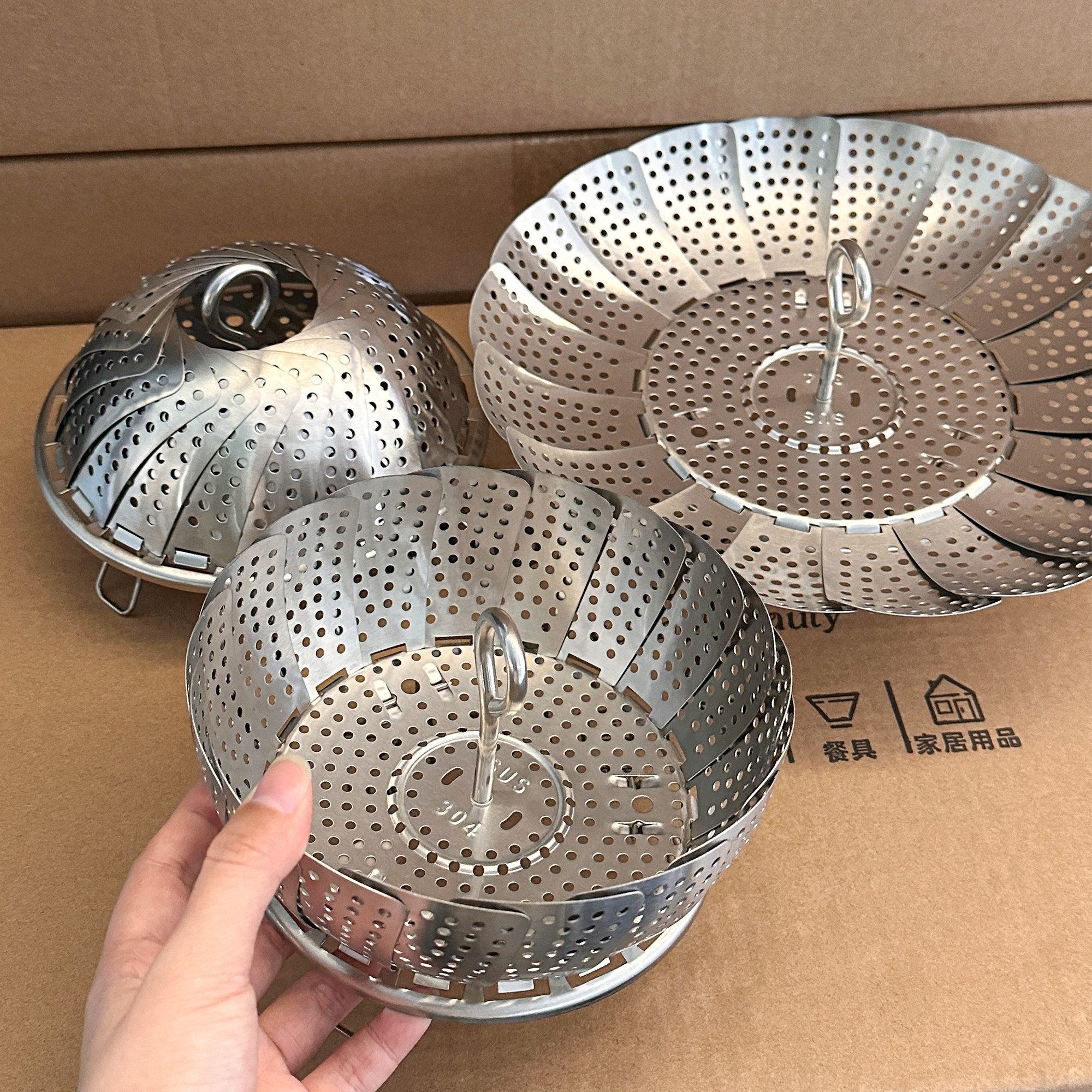 出进口单！折叠蒸架万能蒸格304不锈钢迷你家用蒸锅隔水伸缩蒸盘