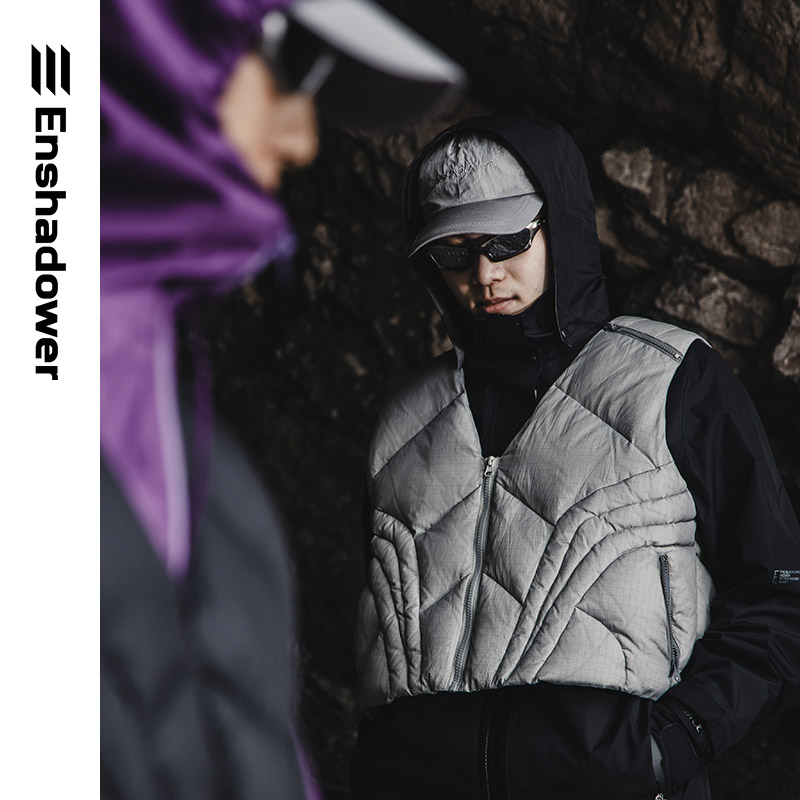 未来感结构绗线通勤棉马甲