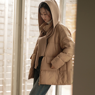 无谓2025年冬季新款女装加厚保暖宽松气质带针织披肩连帽羽绒服女