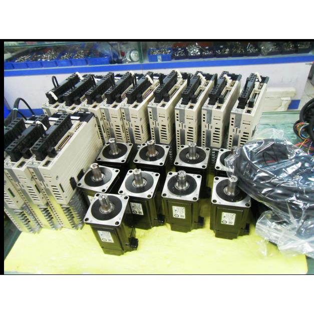 SGMJV-04ADE6E+SGDV-2R8A01B002000安川伺服欢迎议价当天发货包邮