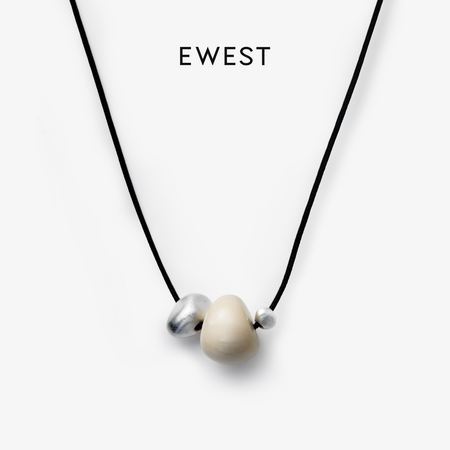 ewest 象牙果单珠项链女简约吊坠秋冬小众毛衣链锁骨链原创项坠
