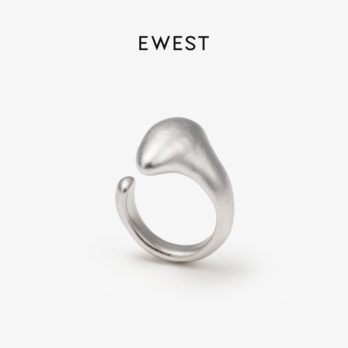 EWEST 素面哑光戒指开口女小众设计感尾戒素圈轻奢高级感简约指环