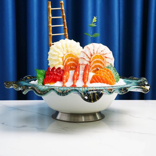 自助餐冷餐菜盘水果拼盘刺身盘