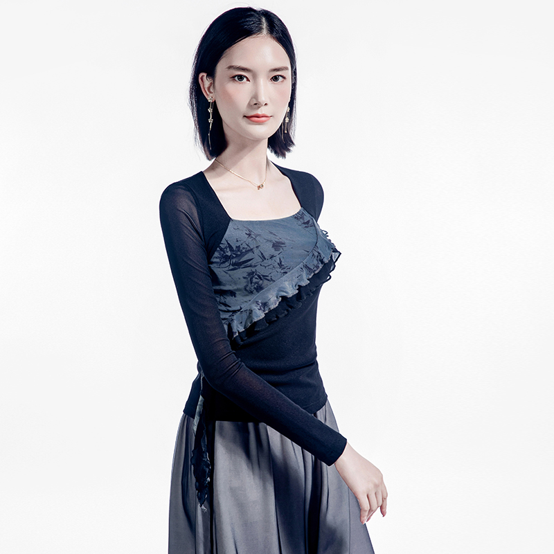 方领印花拼接木耳边跳舞上衣女