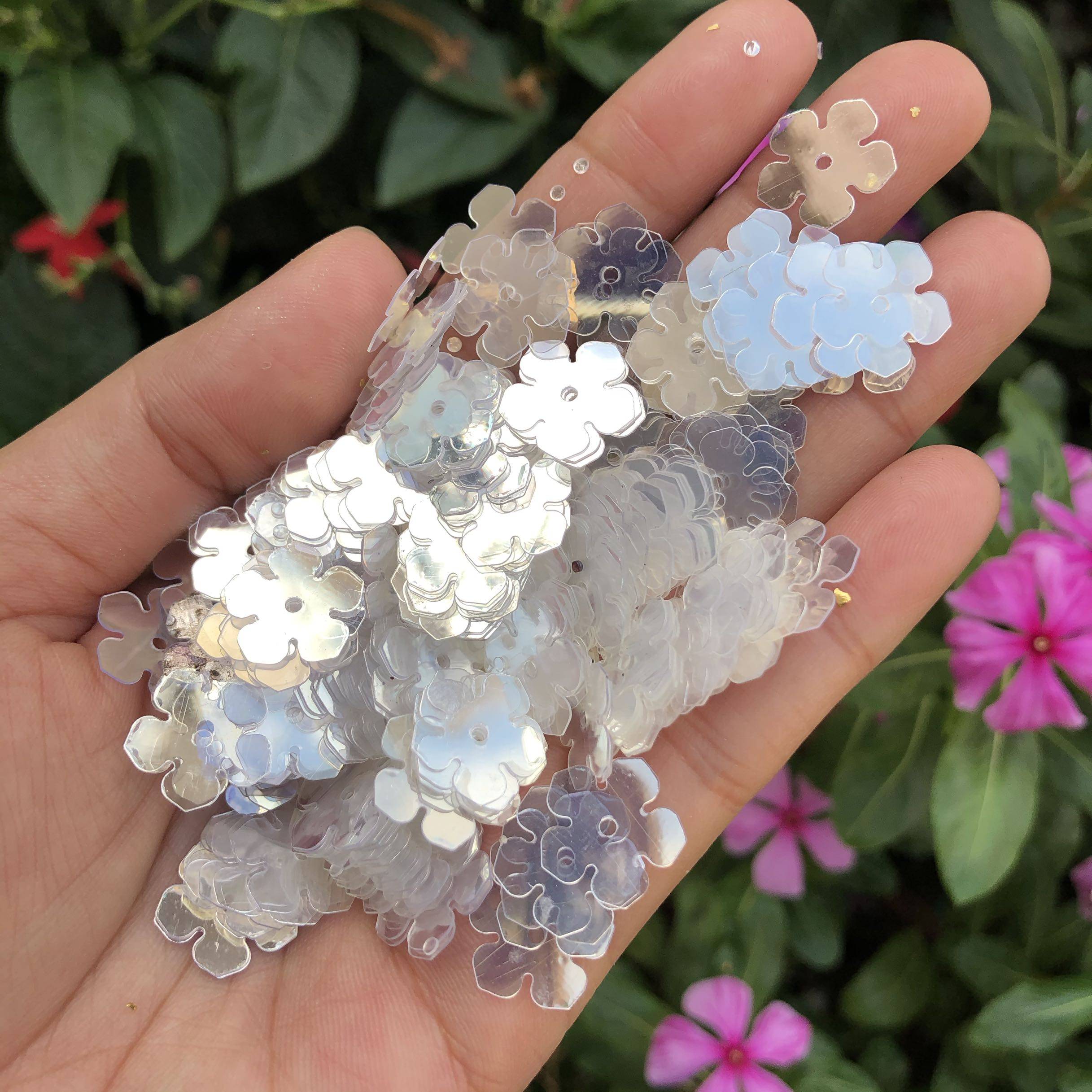 pet耐高温材质14mm平梅花闪片五瓣梅花透明银色水晶亮片diy饰品