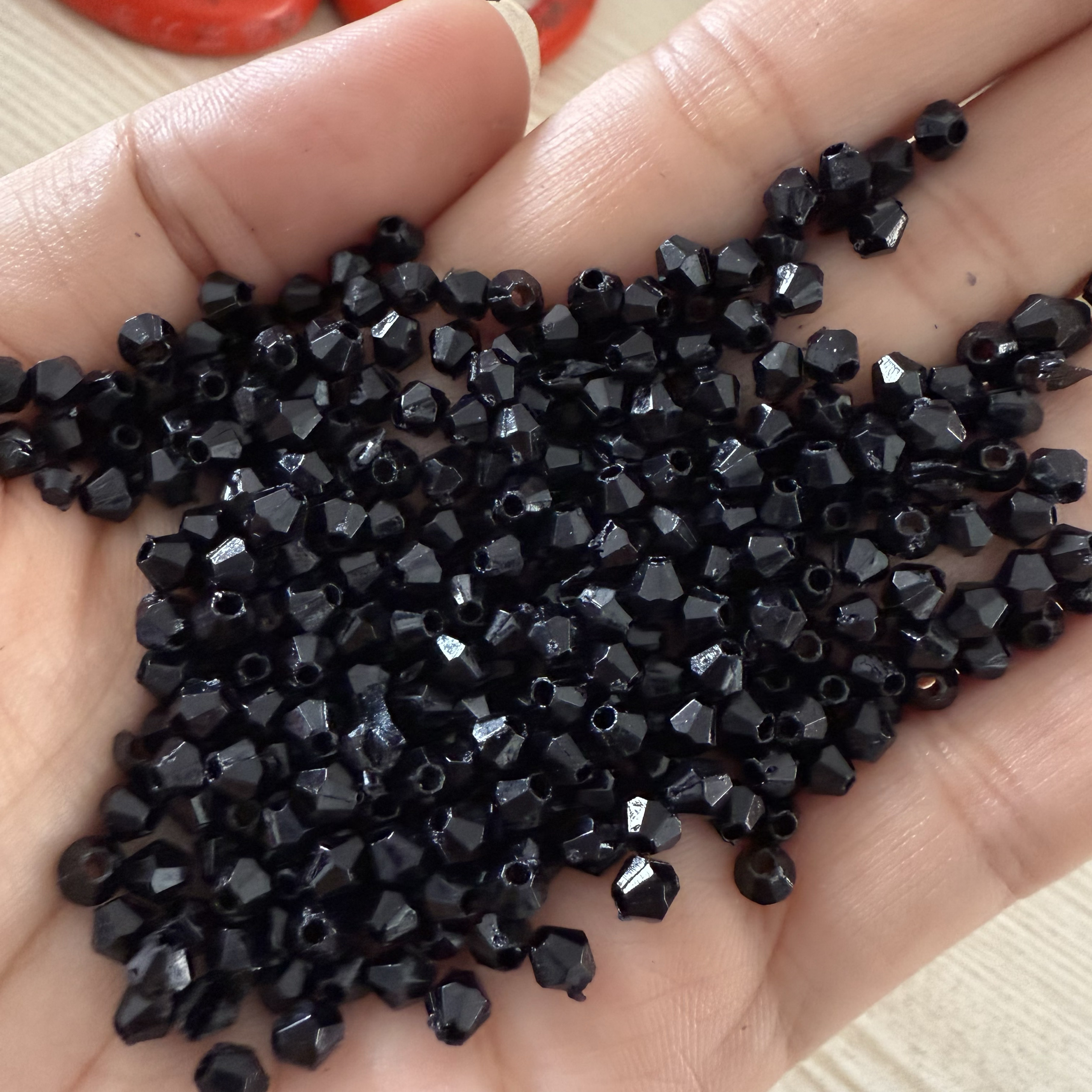 光环DIY饰品菱形珠4mm双尖电镀珠哑光金哑光黑实黑咖啡色手工材料,饰品/流行首饰/时尚饰品新,其他DIY饰品配件,淘宝优惠券,粉丝福利购,淘宝优惠卷