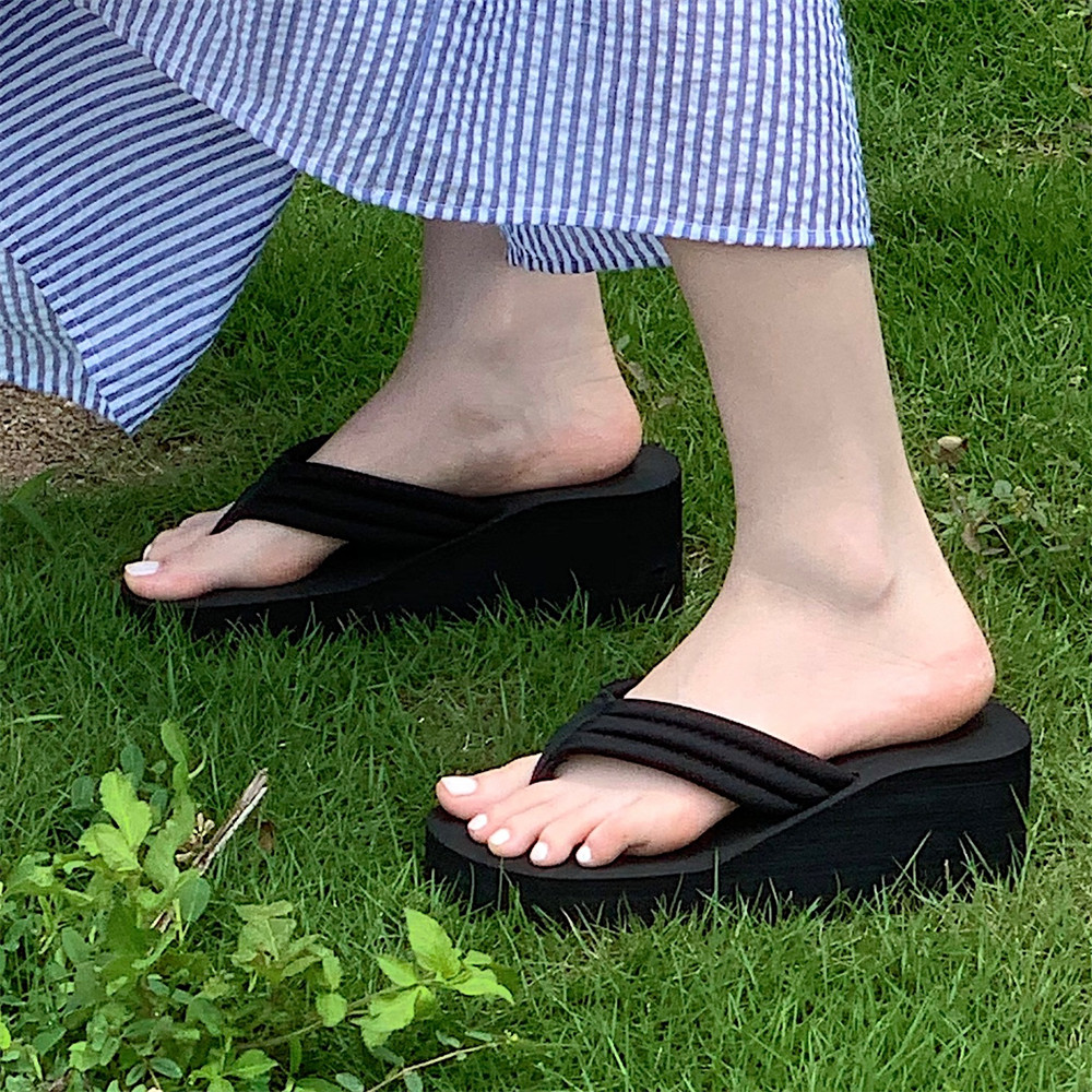 简约风海边度假沙滩夹脚凉拖鞋夏季个性防滑厚底网红时尚人字拖女,女鞋,人字拖,淘宝优惠券,粉丝福利购,淘宝优惠卷