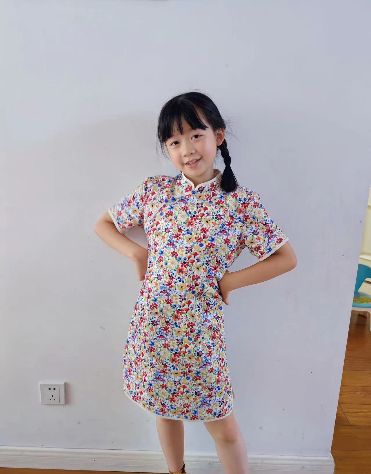 艺晓樱女童旗袍 江南女子碎花连衣裙 纯棉短袖 复古旗袍文化 秀气