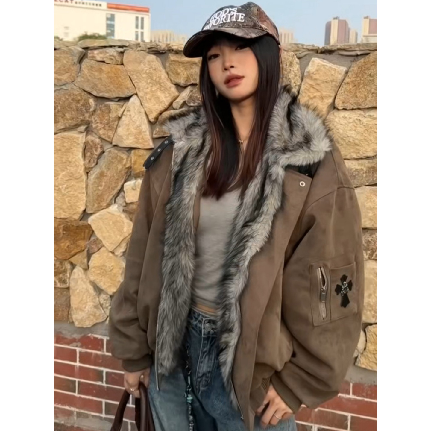 【全场五折】十字架贴皮刺绣外套