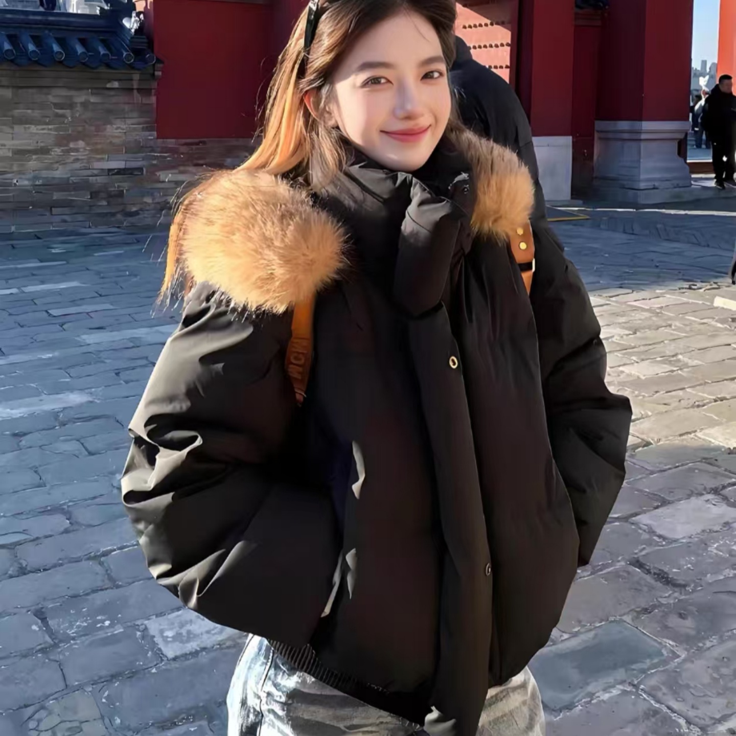 【全场五折】大毛领PU皮羽绒棉服