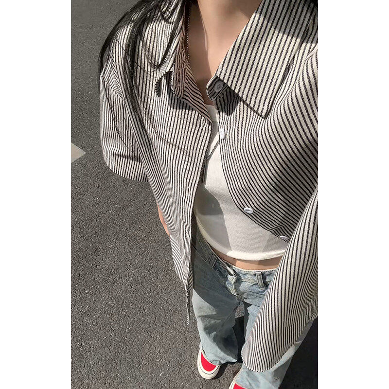 黑白条纹短袖衬衫男款夏季高级感痞帅衬衣cleanfit情侣外套 - 实物图