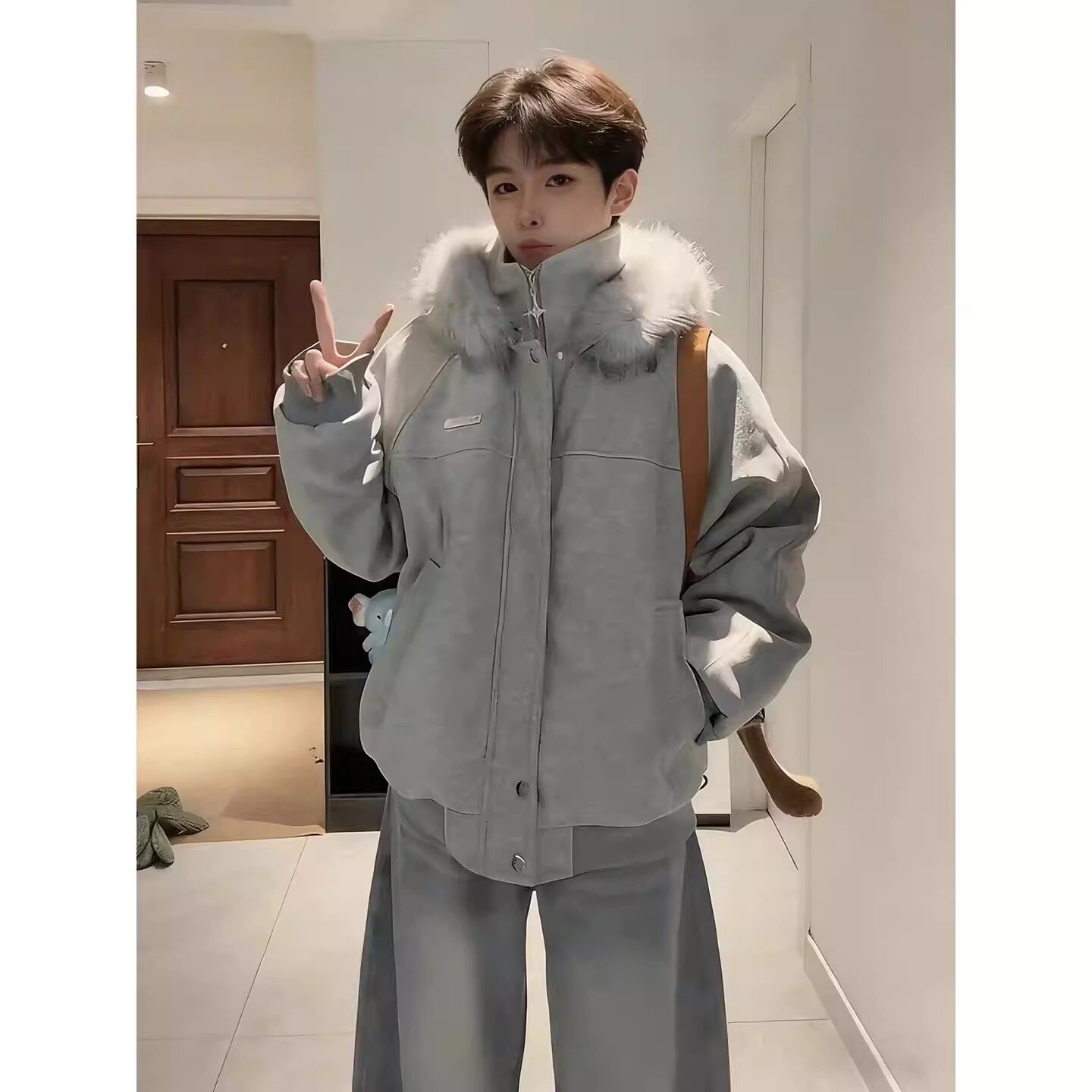 灰色美式毛领夹克棉服男冬季穿搭连帽呢子棉衣外套短款情侣棒球服