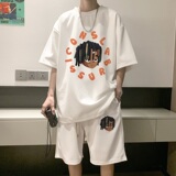 白色