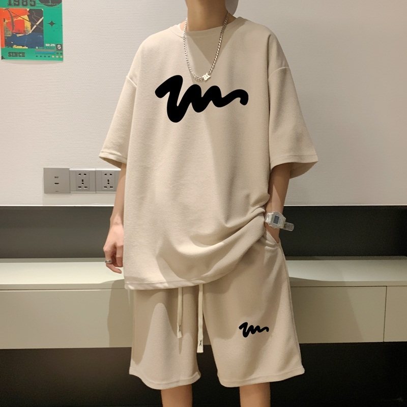 圆领休闲套装男夏季2023新款短袖短裤青少年港风美式潮牌潮流T恤图片