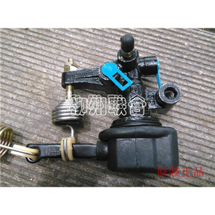 五菱之光感载比例阀总成6400 6376 6390五菱宏光宏光S 刹车分配阀