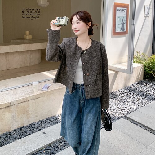 秋季小香风粗花呢短外套女减龄