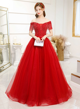 红色露肩一字领珠链敬酒服婚宴伴娘礼服年会主持人宴会晚礼服出租