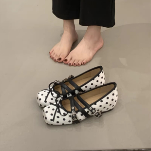 法式方头内增高玛丽珍鞋女2026春季新款波点一字扣芭蕾舞鞋单鞋子
