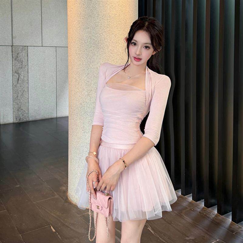 甜美纯欲少女粉色方领百搭套头针织T恤衫上衣+蓬蓬网纱半身裙套装